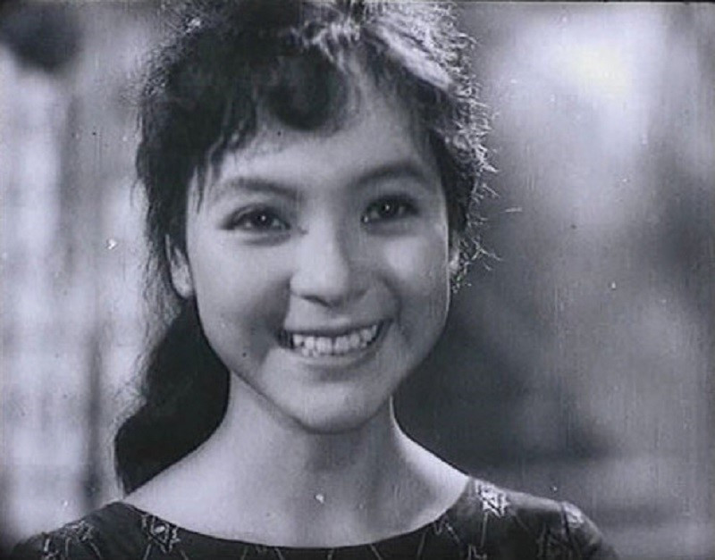 Nữ nghệ sĩ đầu tiên trong lịch sử âm nhạc thắng giải quốc tế, là đại mỹ nhân nhà phố cổ, có bố là ông chủ hãng phim tư nhân lớn nổi tiếng cả nước - ảnh 2