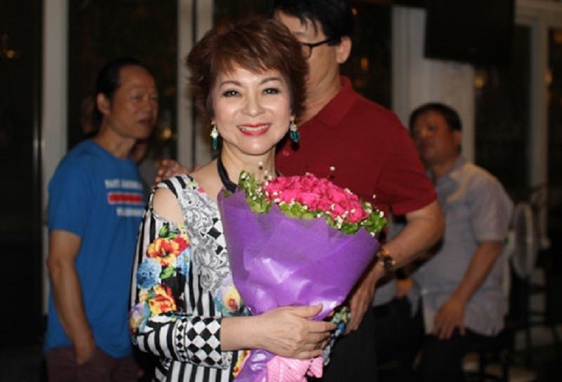 Nữ nghệ sĩ đầu tiên trong lịch sử âm nhạc thắng giải quốc tế, là đại mỹ nhân nhà phố cổ, có bố là ông chủ hãng phim tư nhân lớn nổi tiếng cả nước - ảnh 5