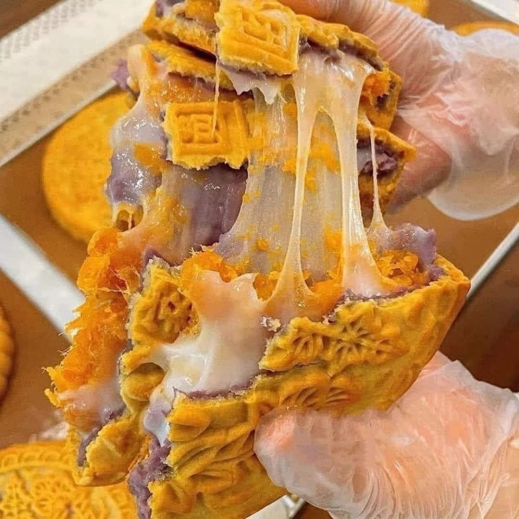 Ngoài 'bánh dẻo thị phi', đây là những mẫu bánh 'hot face' mùa Trung thu 2025 Ngoài 'bánh dẻo thị phi', đây là những mẫu bánh 'hot face' mùa Trung thu 2025