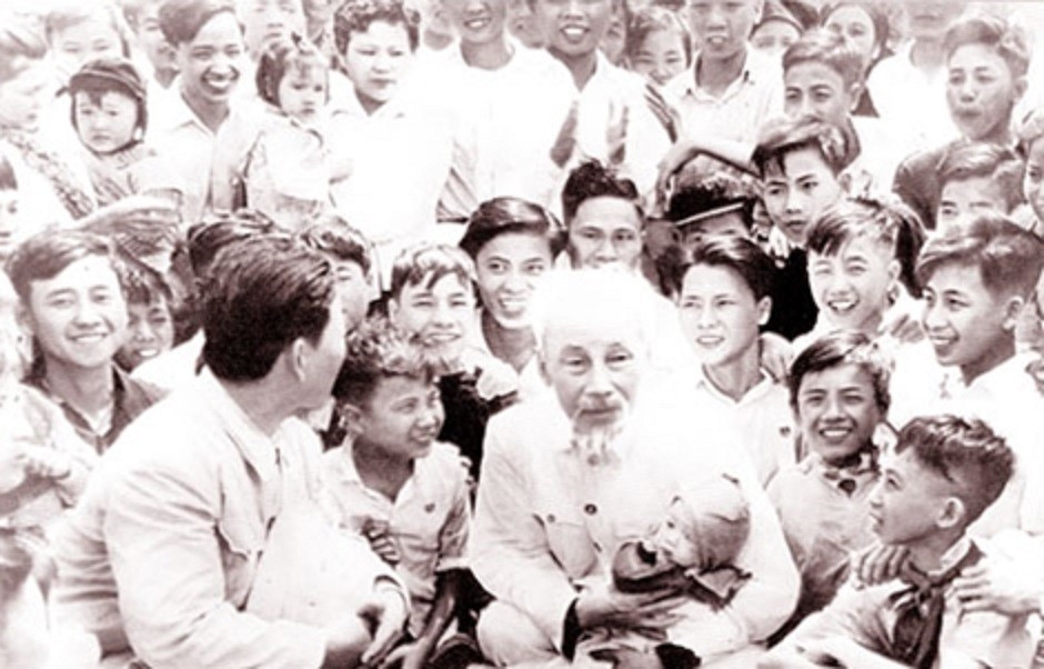 Ngôi trường Đại tướng Phan Văn Giang vừa tới thăm, tặng quà: Trường THPT đầu tiên của vùng Việt Bắc, mang tên nhà yêu nước nổi tiếng - ảnh 5