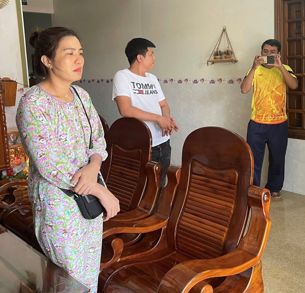 Bắt khẩn cấp, khám xét chỗ ở của Nguyễn Thị Kim Hồng - ảnh 1