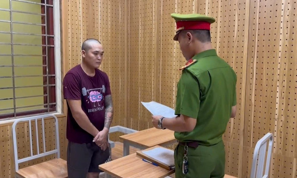 Khởi tố, bắt 3 đối tượng hành hung người làm việc tốt - ảnh 2