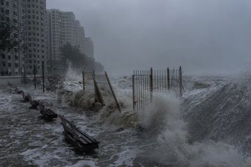 Siêu bão Ragasa làm vỡ hồ chắn chứa lượng nước tương đương 36.000 bể bơi tiêu chuẩn Olympic, hơn 100 người mất tích