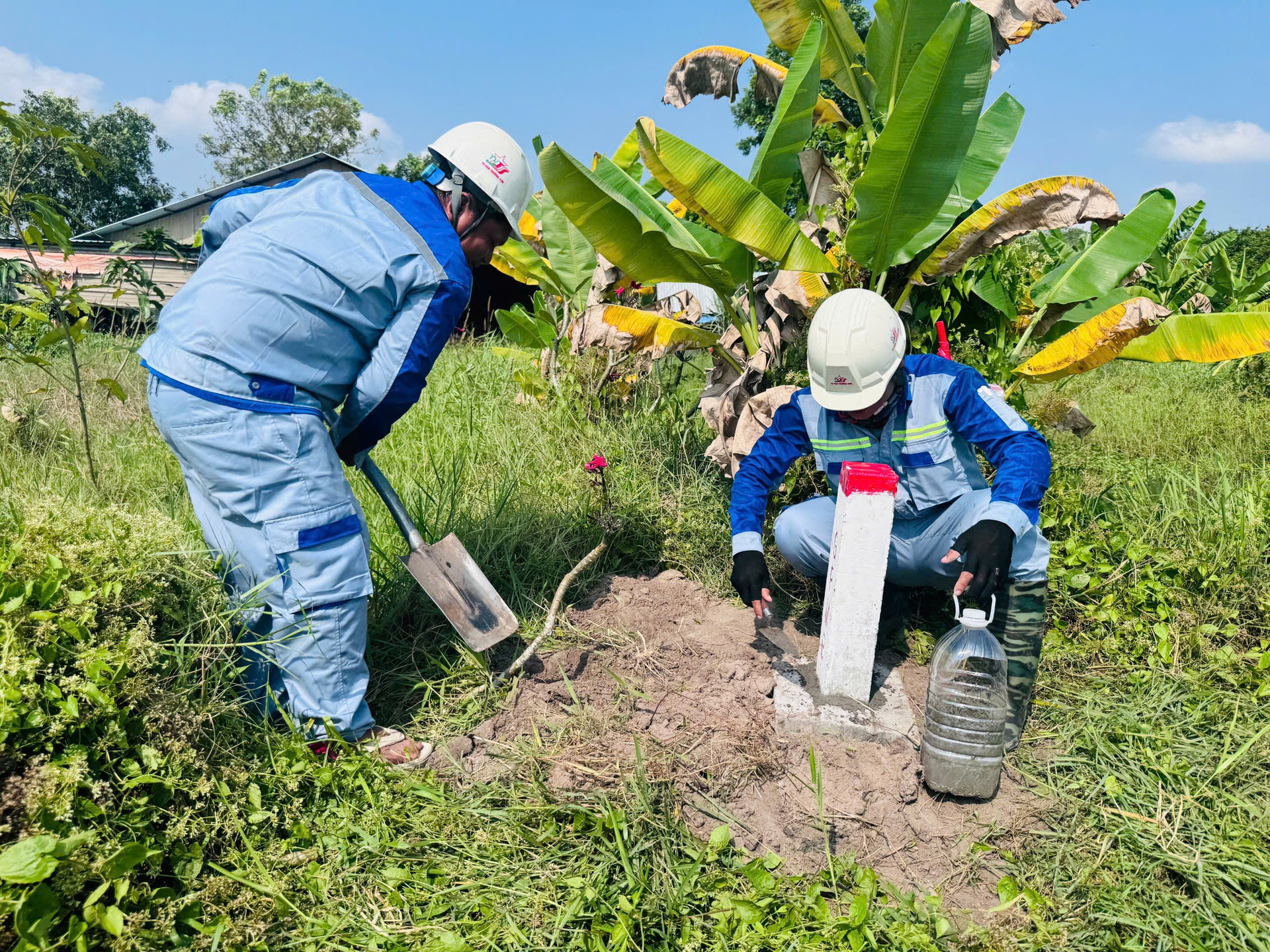TP. HCM cử biệt phái 'dọn đường' cho tuyến cao tốc gần 20.000 tỷ kết nối đến nước láng giềng- Ảnh 1. TP. HCM cử biệt phái 'dọn đường' cho tuyến cao tốc gần 20.000 tỷ kết nối đến nước láng giềng- Ảnh 1.