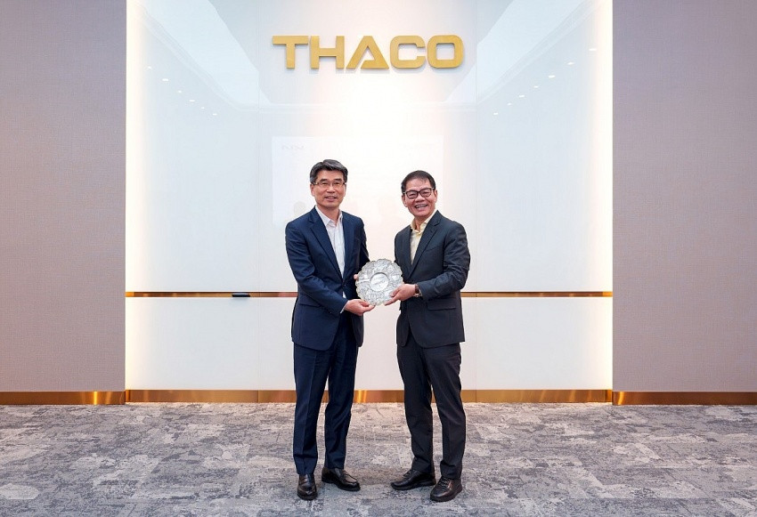 Chủ tịch THACO Trần Bá Dương đón tiếp khách VIP từ tập đoàn ô tô 28 tỷ USD Chủ tịch THACO Trần Bá Dương đón tiếp khách VIP từ tập đoàn ô tô 28 tỷ USD