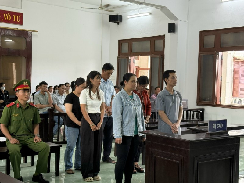 Tuyên phạt kế toán xã Nguyễn Thị Thu 16 năm tù - ảnh 1