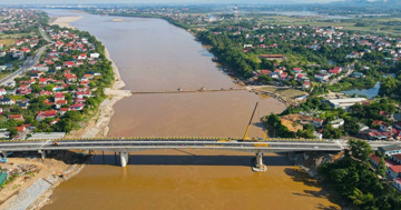 Cầu Phong Châu mới sắp khánh thành: Thi công vượt tiến độ, tiết kiệm 300 tỷ, rút ngắn thời gian di chuyển cho người dân