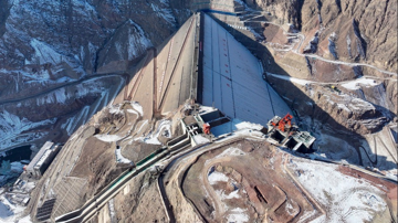 Chính thức hoàn thành siêu đập thủy điện cao tương đương tòa nhà 80 tầng, vượt tiến độ 8 tháng nhờ AI