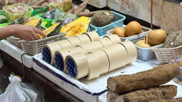 Cuộn băng dính bỗng 'cháy hàng', đua độ hot với cà chua, khoai tây trước bão Ragasa