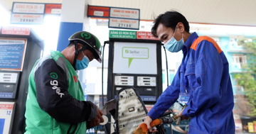 Giá xăng giảm từ 15h chiều nay