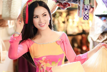 Nữ ca sĩ giàu nhất Việt Nam có tài sản 35.000 tỷ, chồng tỷ phú có nhà đối diện trụ sở Liên Hợp Quốc, 2 chị gái cũng là người nổi tiếng hàng đầu