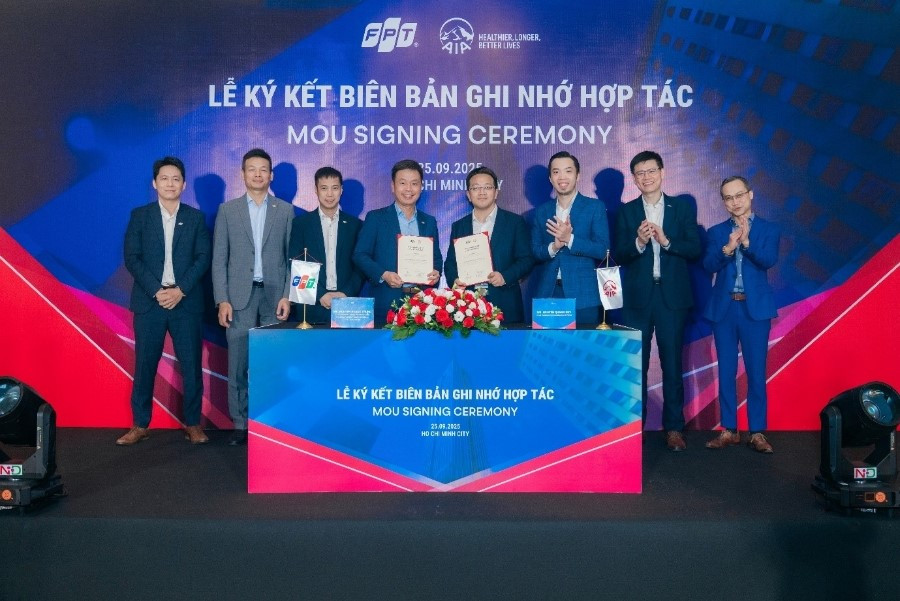 AIA Việt Nam hợp tác <a style='text-decoration: none;' href='/FPT'>FPT</a> số hóa bảo hiểm sức khỏe - ảnh 1