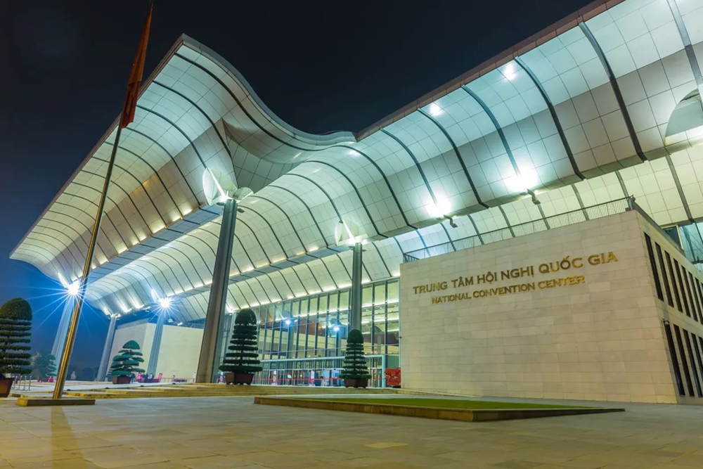 Huy động 5.000 nhân công cùng 14.000 tấn cốt thép, 34.000m2 đá, xây dựng nên Trung tâm Hội nghị lớn nhất Việt Nam - ảnh 3