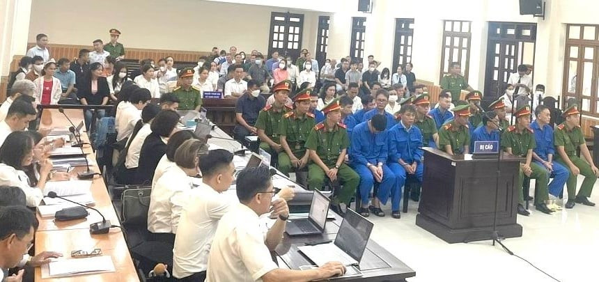 Tuyên án 23 năm tù đối với 3 cựu Giám đốc Công ty Điện lực - ảnh 2