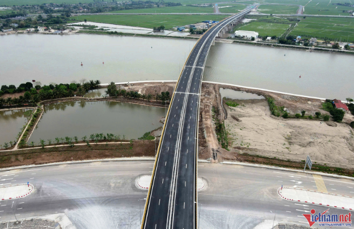 Chính thức khánh thành cây cầu vượt sông 1.500 tỷ tại Ninh Bình- Ảnh 1.