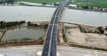 Chính thức khánh thành cây cầu vượt sông 1.500 tỷ tại Ninh Bình