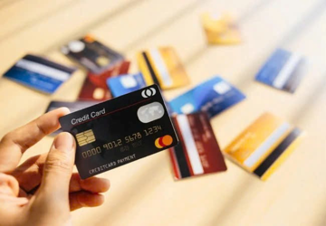 Một ngân hàng tạm dừng toàn bộ dịch vụ thẻ trong thời gian ngắn