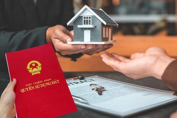 Từ nay, những trường hợp này sẽ không được sang tên sổ đỏ- Ảnh 1.