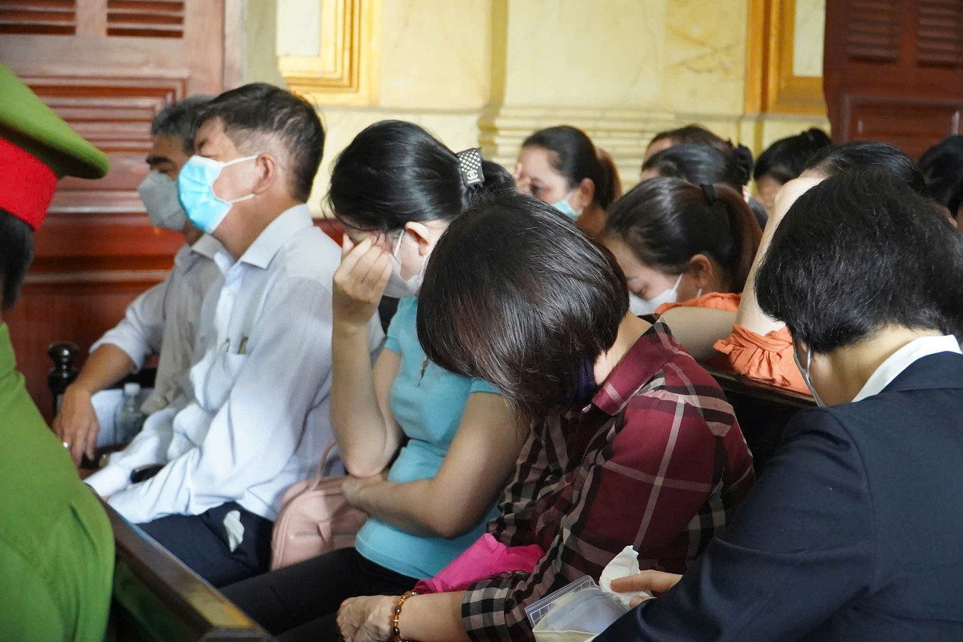 Các bị cáo tại phiên tòa. 271.jpg