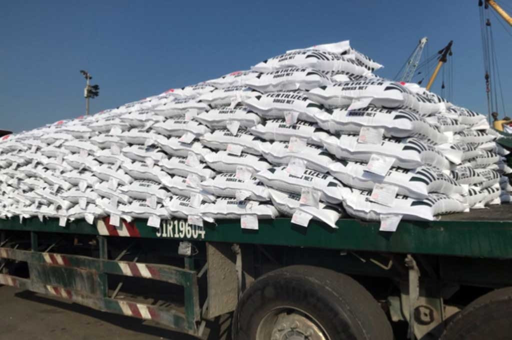 Dư cung toàn cầu, Việt Nam vẫn chi 1,5 tỷ USD gom mặt hàng quan trọng, hàng triệu tấn từ Trung Quốc và Lào cùng đổ bộ- Ảnh 2.