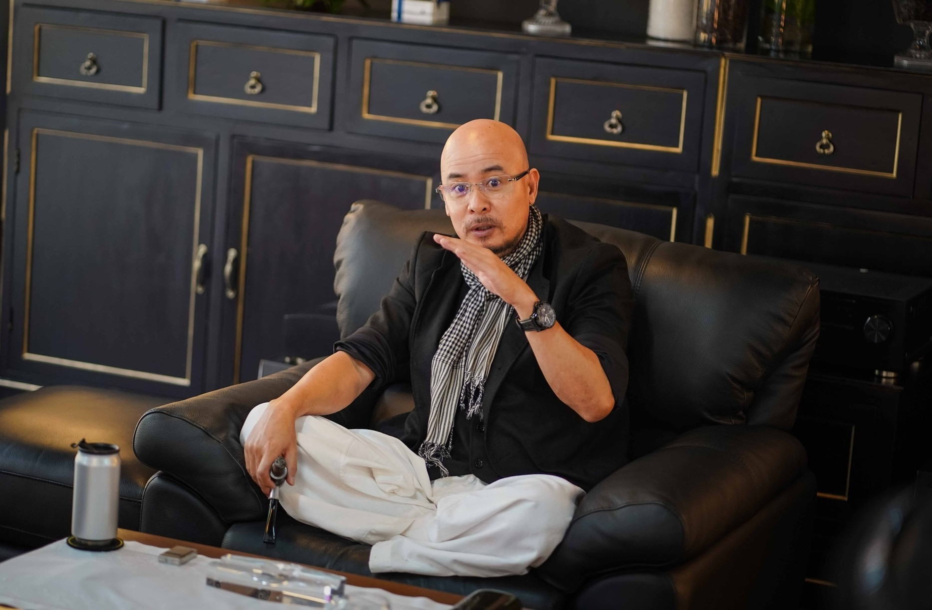 ‘Lõi đời’ trên thương trường, 'vua cà phê' Đặng Lê Nguyên Vũ nói thẳng cách làm giàu khi trong túi ‘trống trơn’, nằm lòng sẽ nắm chắc phần thắng - Ảnh 1.