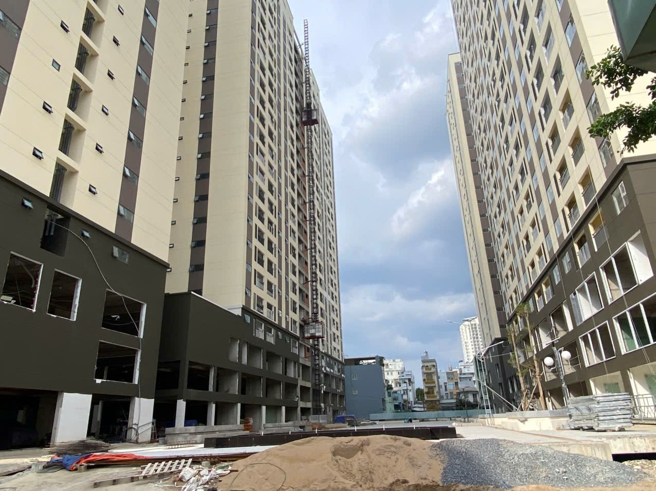 Quỹ Nhà ở Trung ương được hình thành từ vốn ngân sách nhà nước, tiếp nhận nguồn hỗ trợ tự nguyện, nguồn đóng góp của tổ chức. 1-5541.jpg