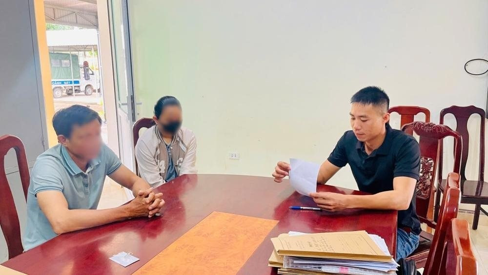 Cô gái 2007 mang 50 triệu đến tiệm vàng nhờ chuyển khoản để ‘cung cấp bằng chứng’: Chủ tiệm lập tức báo công an - ảnh 1