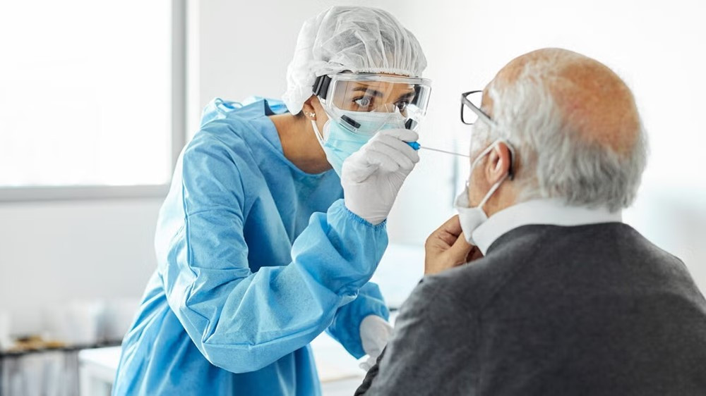 Ca mắc COVID-19 dài nhất từng được ghi nhận, người bệnh ‘sống chung’ với virus 776 ngày - ảnh 1