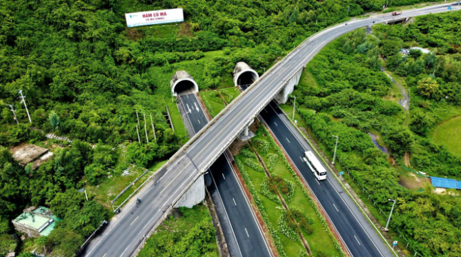 Ngày mai, cao tốc 12.000 tỷ có bóng dáng Tập đoàn Sơn Hải chính thức thông xe- Ảnh 1.