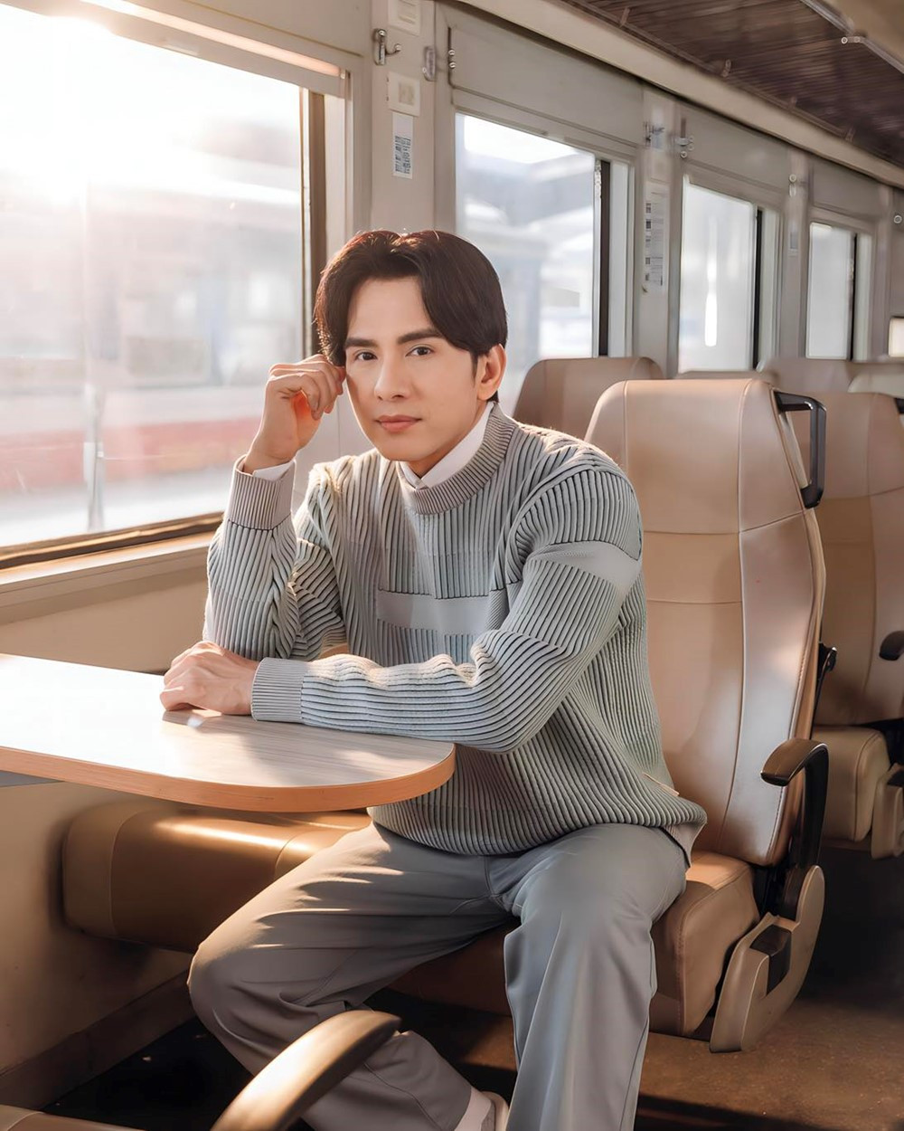 Ca sĩ Đan Trường thông báo tin quan trọng giữa bão số 10 - ảnh 1