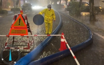 Hà Nội: Bão số 10 gây mưa lớn, rà soát các tuyến đê trọng điểm xung yếu