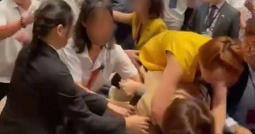 Xác minh, làm rõ cảnh hỗn loạn, trèo bàn giật phiếu mua nhà ở TP. HCM