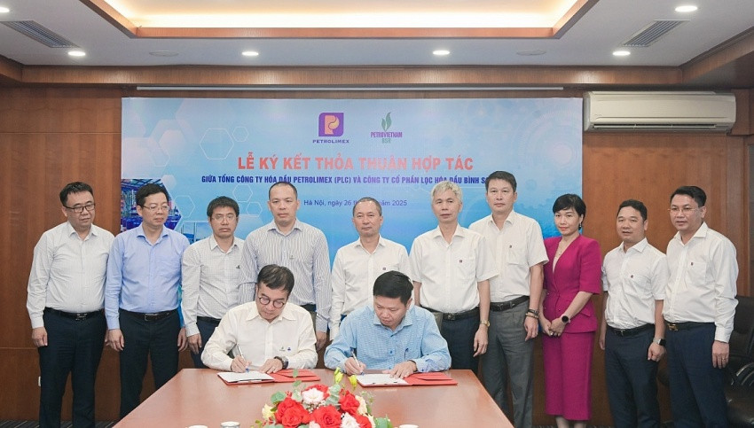 Petrolimex (<a style='text-decoration: none;' href='/PLX'>PLX</a>) tăng tốc chuẩn bị nguồn cung xăng E10 cho lộ trình toàn quốc từ ngày 1/1/2026