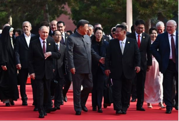 Bức hình ấn tượng nhất trong lễ duyệt binh của Trung Quốc và phản ứng của ông Trump