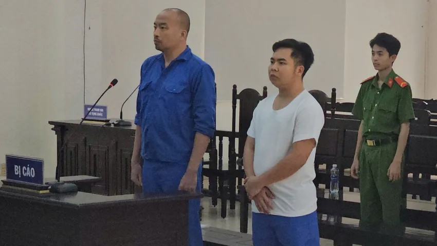 Tuyên án 7,5 năm tù với một Phó trưởng Công an phường - ảnh 1