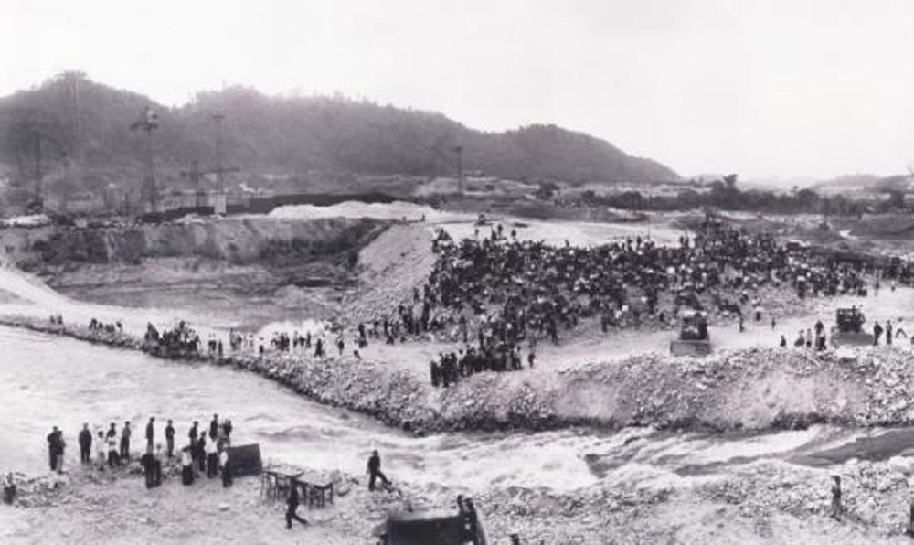 Di dời hơn 53.000 nhân khẩu thuộc 52 xã, Việt Nam ‘bắt tay’ cùng Liên Xô xây dựng nhà máy thủy điện đầu tiên của miền Bắc - ảnh 1