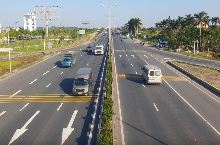 Đổi tên hơn 440km quốc lộ, hành lang ven biển từ Bắc vào Nam- Ảnh 1.