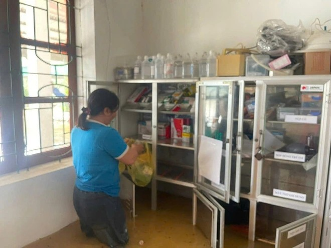 Thiệt hại do mưa lớn sau bão số 10: Số người thương vong tiếp tục tăng, giao thông tê liệt tại nhiều địa phương - ảnh 22