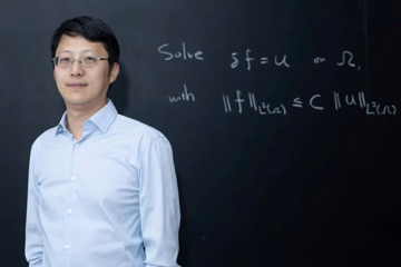 Nhà Toán học nổi tiếng rời Mỹ chọn về nước cống hiến, mang theo cả ‘gia tài’ gây choáng ngợp