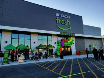 Ông lớn Amazon buộc phải thừa nhận sự thất bại ở mảng kinh doanh này: Đóng cửa toàn bộ 19 cửa hàng, hàng trăm nhân viên bị ảnh hưởng