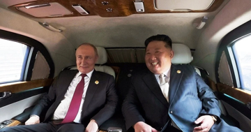 Báo Triều Tiên đăng tải loạt ảnh về chuyến công du Trung Quốc của Chủ tịch Kim Jong Un
