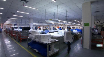 Ông lớn dệt may cung ứng cho Nike, Adidas chao đảo vì thuế quan, chọn Việt Nam làm 'hầm trú ẩn'