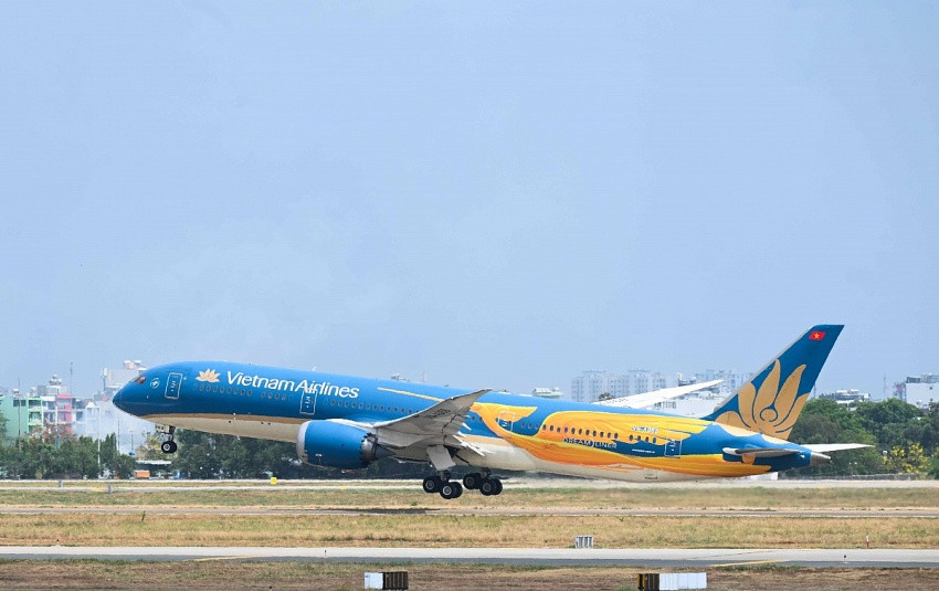 Vietnam Airlines (<a style='text-decoration: none;' href='/HVN'>HVN</a>) tăng tốc nửa cuối năm 2025, kỳ vọng bứt phá toàn diện