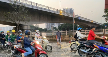 Cảnh báo triều cường Rằm tháng Bảy ở TPHCM, nguy cơ ngập úng