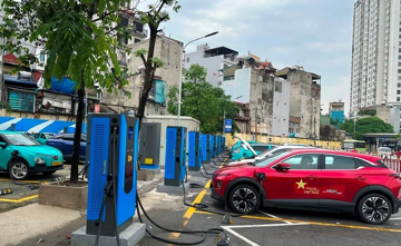 Hà Nội đề xuất gần 1.400 vị trí có thể lắp trạm sạc xe điện