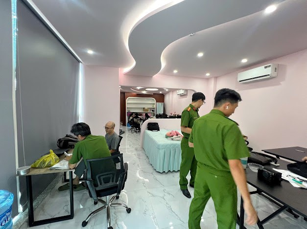 Công an tìm người từng hút mỡ tại cơ sở thẩm mỹ do Nguyễn Thị Hường làm chủ - ảnh 1