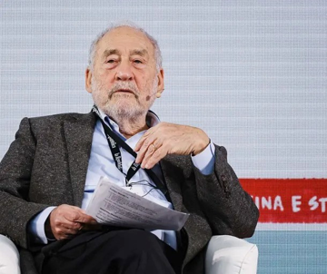 Chủ nhân giải Nobel gióng hồi chuông cảnh báo về kinh tế Mỹ