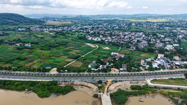 Tuyến đường 3.500 tỷ mang tên vùng biển đảo thiêng liêng của Việt Nam gặp khó sau 2 năm khởi công- Ảnh 1.
