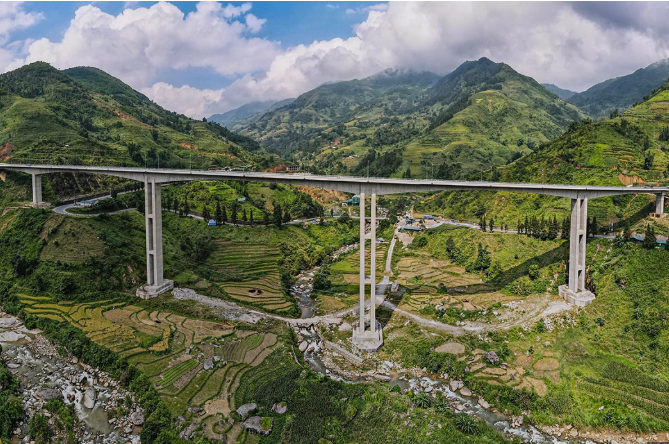 Cầu cạn có trụ cao nhất Việt Nam gần bằng tòa nhà 27 tầng đã ngưng hoạt động hơn 2 tháng- Ảnh 1.