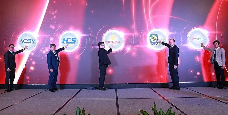 4 công ty thành viên thuộc <a style='text-decoration: none;' href='/ACV'>ACV</a> ký kết hợp đồng cung cấp dịch vụ với Sun PhuQuoc Airways